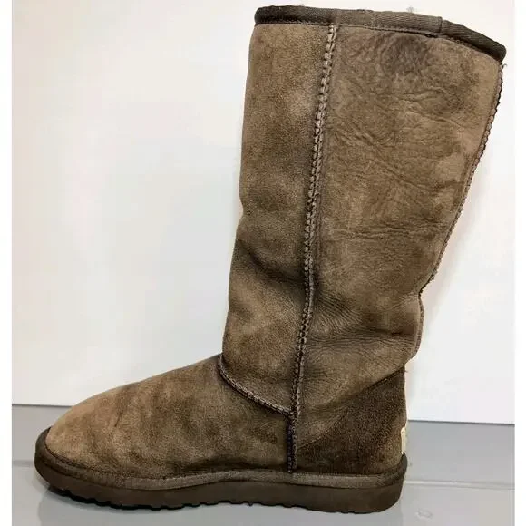 UGG Classic Tall Women’s Size 8 5815 Shearling Dark Brown Winter Boots 12”
